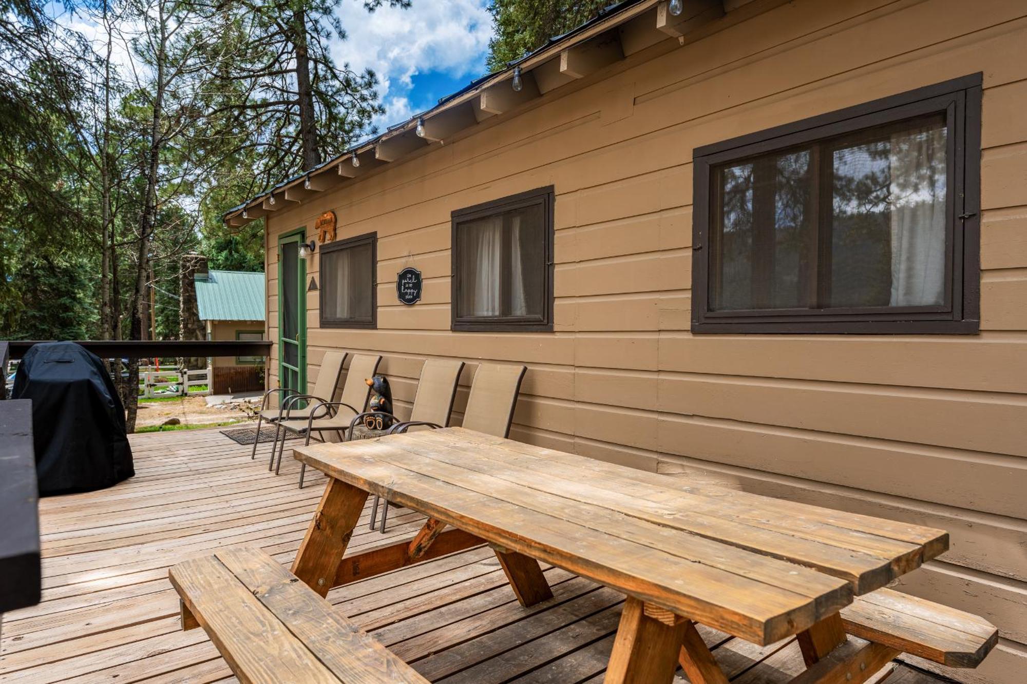 Bear Paw Lodge & Vacation Homes Vallecito Экстерьер фото